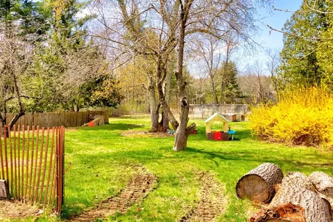 Exterior - 1 Pearl Brook Rd, Townsend, MA 01474 photo 3 of 7