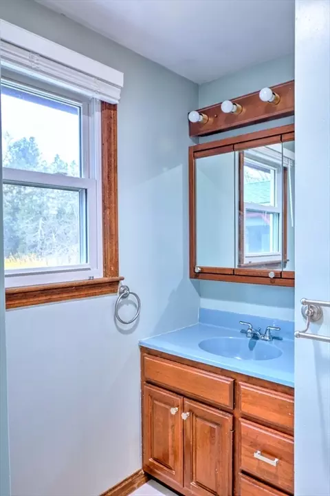 Bath - 1 Pearl Brook Rd, Townsend, MA 01474 photo 2 of 2