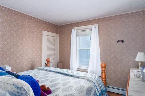 Bedroom - 63 Pilgrim Ave, Worcester, MA 01604 photo 4 of 4