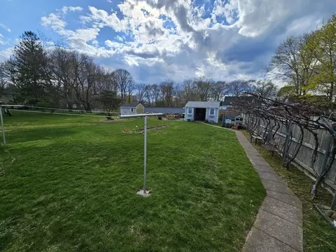 830 N Eastern Ave, Fall River, MA 02720 photo 4