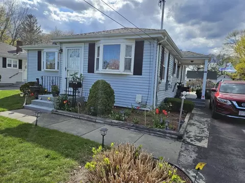 830 N Eastern Ave, Fall River, MA 02720 photo 2