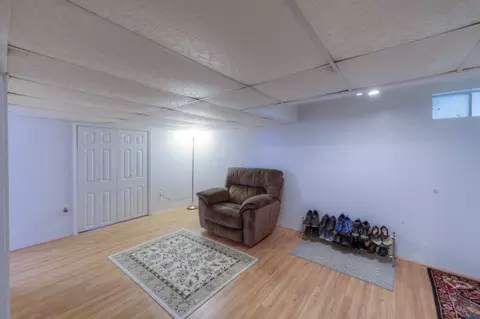 Living - 5 Shawnee Rd, Worcester, MA 01606 photo 5 of 6