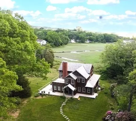 210 Damons Point Rd, Marshfield, MA 02050