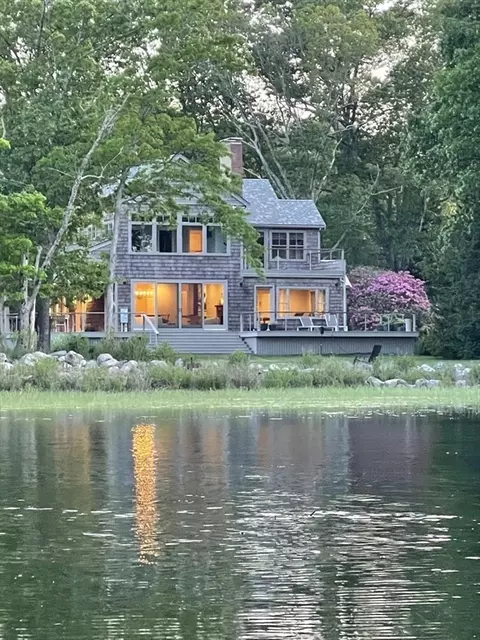 210 Damons Point Rd, Marshfield, MA 02050 photo 4