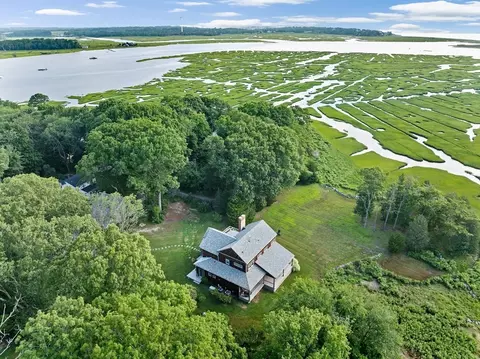 210 Damons Point Rd, Marshfield, MA 02050 photo 5