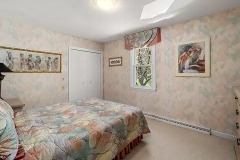 Bedroom - 31 Pine Tree Dr, Worcester, MA 01609 photo 2 of 5