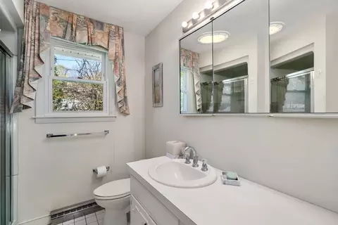 Bath - 31 Pine Tree Dr, Worcester, MA 01609 photo 2 of 3