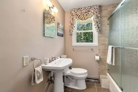 Bath - 31 Pine Tree Dr, Worcester, MA 01609 photo 1 of 3