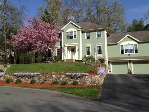 141 Eastgate Rd, Tewksbury, MA 01876