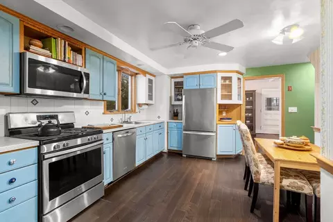 Dining - 52 Spring St, Wakefield, MA 01880 photo 4 of 7