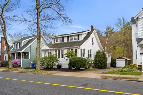 Exterior - 52 Spring St, Wakefield, MA 01880 photo 4 of 5
