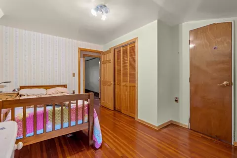 Bedroom - 52 Spring St, Wakefield, MA 01880 photo 6 of 11
