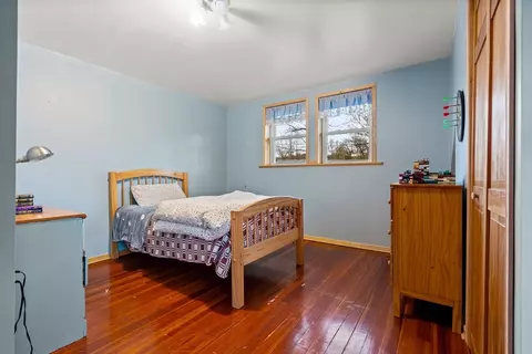 Bedroom - 52 Spring St, Wakefield, MA 01880 photo 10 of 11