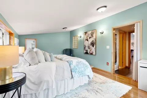 Bedroom - 52 Spring St, Wakefield, MA 01880 photo 3 of 11