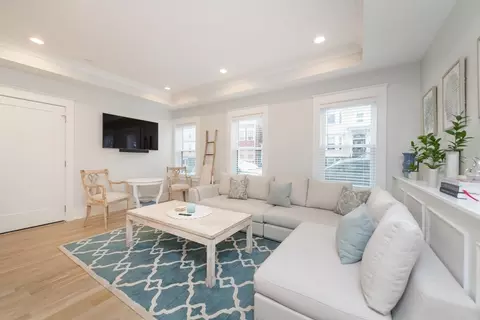580 E Broadway #1, Boston, MA 02127