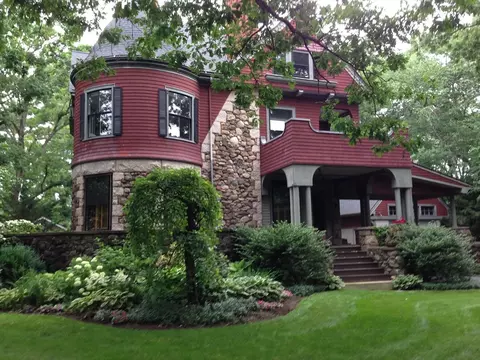 287 Chestnut St, Newton, MA 02465