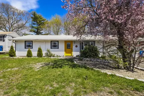 27 Mcauliffe Rd, Randolph, MA 02368