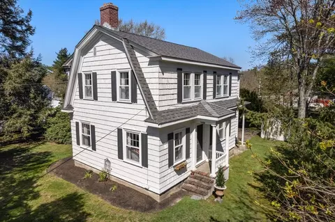 1339 Pond St, Franklin, MA 02038