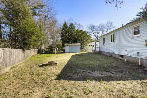 Exterior - 165 Sawmill Rd, Springfield, MA 01118 photo 11 of 20