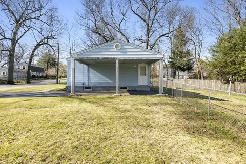 Exterior - 165 Sawmill Rd, Springfield, MA 01118 photo 15 of 20