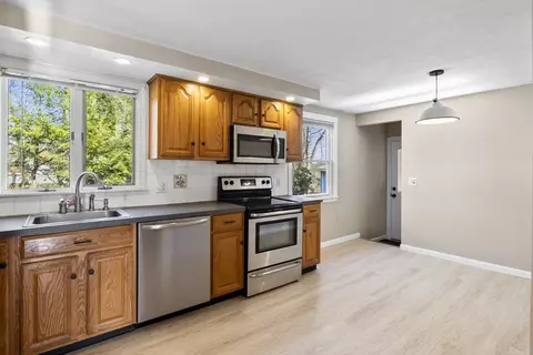 Kitchen - 165 Sawmill Rd, Springfield, MA 01118 photo 5 of 5