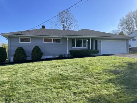 143 Chatterton Ave, Somerset, MA 02726