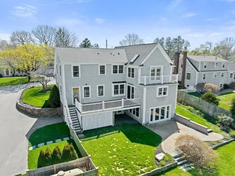 Exterior - 28 Fairview St, Hingham, MA 02043 photo 5 of 7