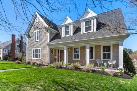Exterior - 28 Fairview St, Hingham, MA 02043 photo 6 of 7