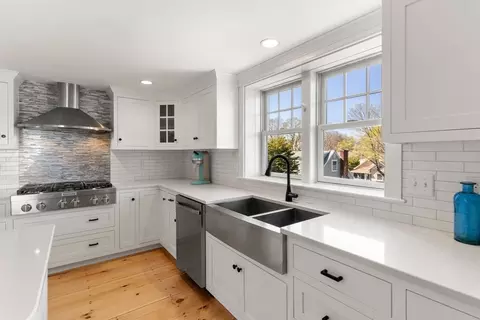 Kitchen - 28 Fairview St, Hingham, MA 02043 photo 5 of 6