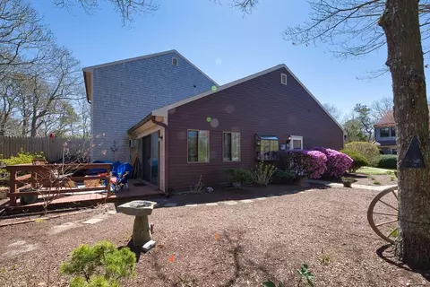 77 Roundhouse Rd #77, Bourne, MA 02532