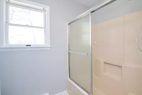 Bath - 369 Thompson Rd, Webster, MA 01570 photo 2 of 4