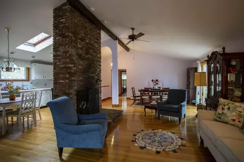 Living - 25 Condor Rd, Reading, MA 01867 photo 4 of 5