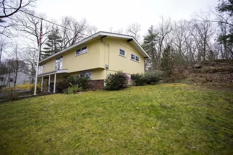 Exterior - 25 Condor Rd, Reading, MA 01867 photo 4 of 6