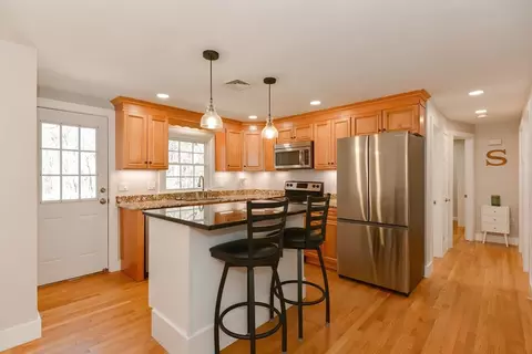 Kitchen - 6 Fuller Rd, Sutton, MA 01590 photo 2 of 7