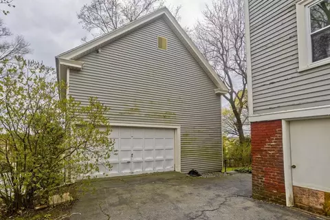 Exterior - 17 Barnard Rd, Worcester, MA 01605 photo 6 of 6