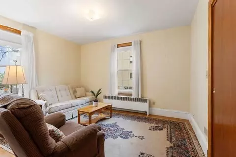 Living - 25 Pleasant, Everett, MA 02149 photo 4 of 5