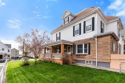 Exterior - 25 Pleasant, Everett, MA 02149 photo 4 of 8