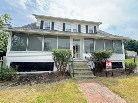 27 Forsberg St, Worcester, MA 01607