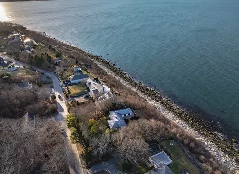 156 Bay Shore Dr, Plymouth, MA 02360