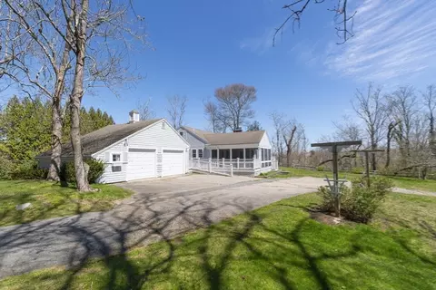 Exterior - 2955 Main St, Barnstable, MA 02630 photo 10 of 11