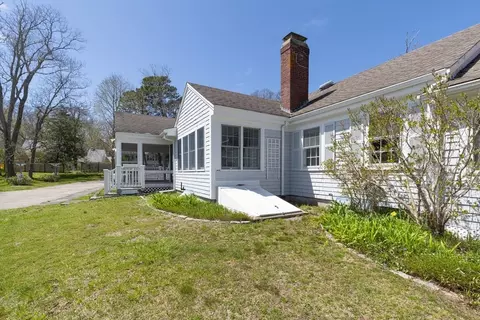 Exterior - 2955 Main St, Barnstable, MA 02630 photo 9 of 11