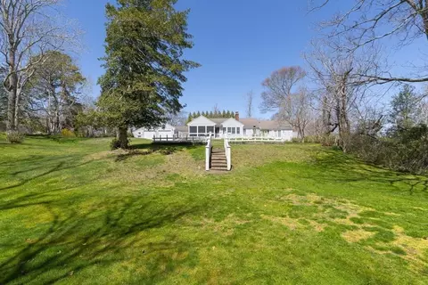Exterior - 2955 Main St, Barnstable, MA 02630 photo 6 of 11