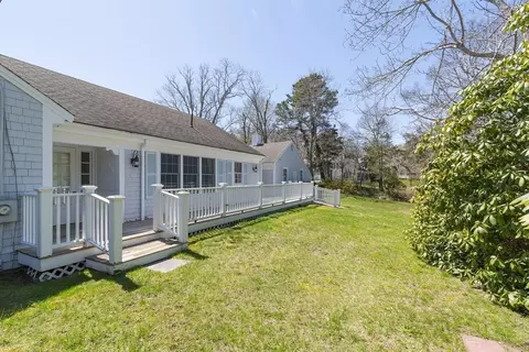 Exterior - 2955 Main St, Barnstable, MA 02630 photo 3 of 11