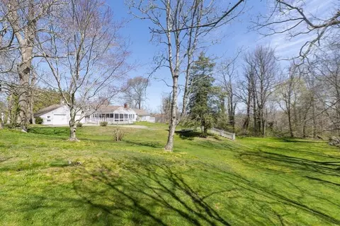 Exterior - 2955 Main St, Barnstable, MA 02630 photo 7 of 11