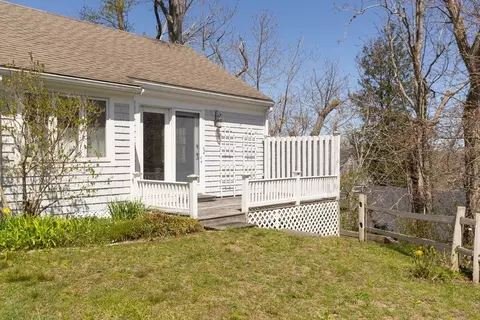 Exterior - 2955 Main St, Barnstable, MA 02630 photo 8 of 11