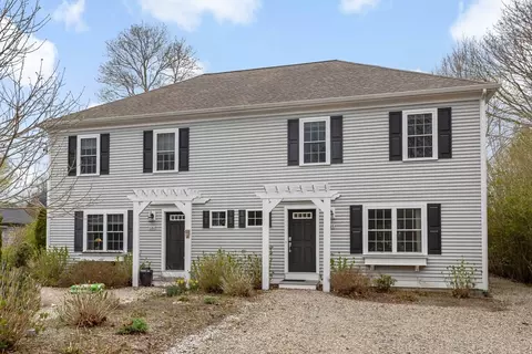64 Pelican Ln #B, Falmouth, MA 02540