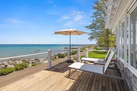 25 Bay Rd, Mattapoisett, MA 02739