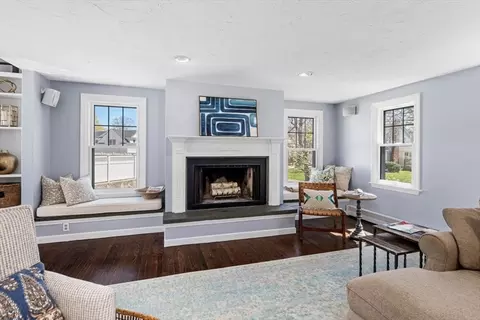 Living - 40 Park Cir, Hingham, MA 02043 photo 3 of 6