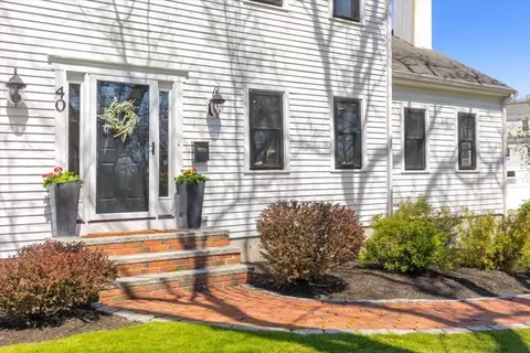 Exterior - 40 Park Cir, Hingham, MA 02043 photo 3 of 9