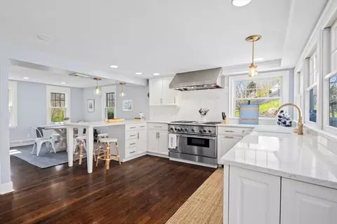 Kitchen - 40 Park Cir, Hingham, MA 02043 photo 3 of 5